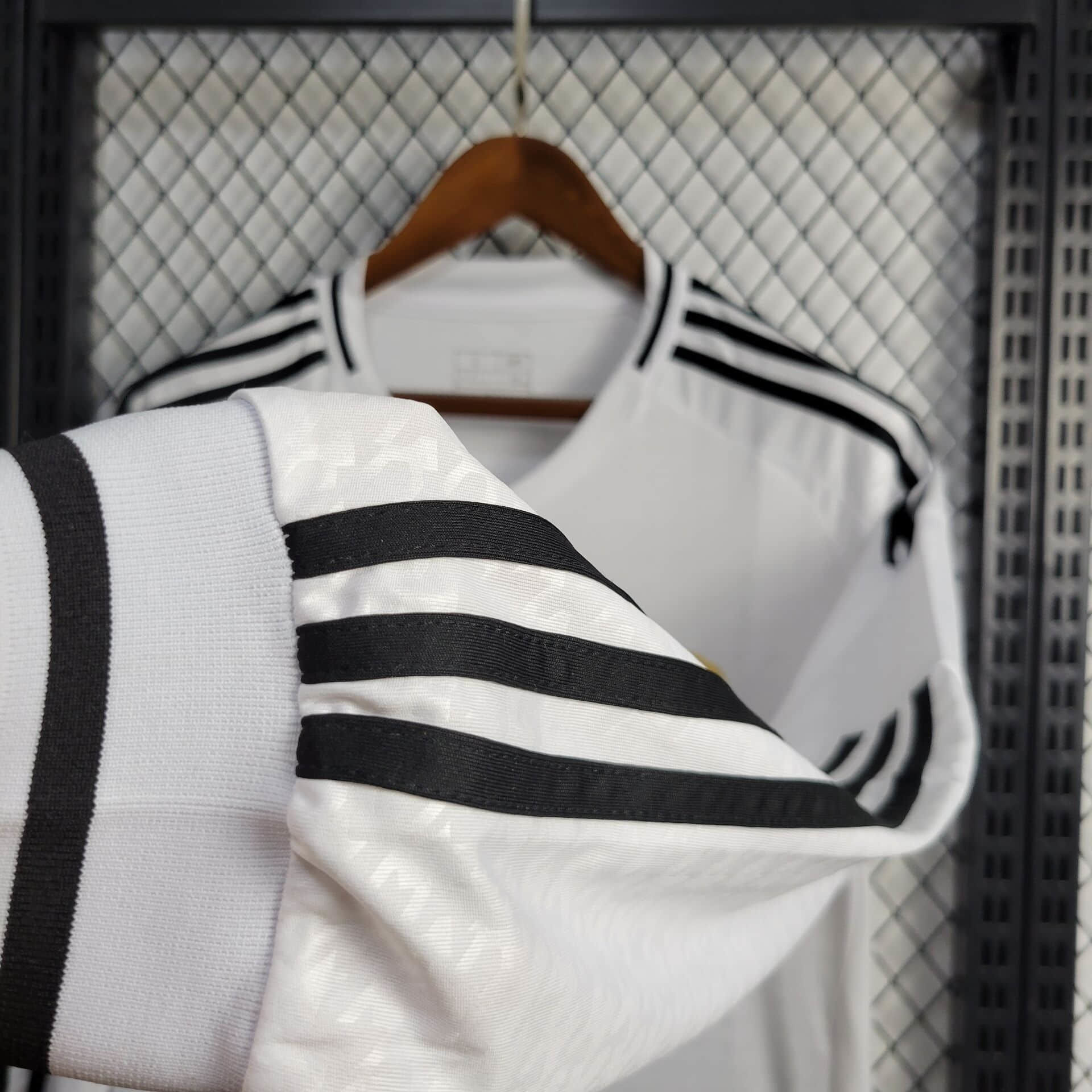 2425 Real Madrid Home Long sleeve (6).jpg
