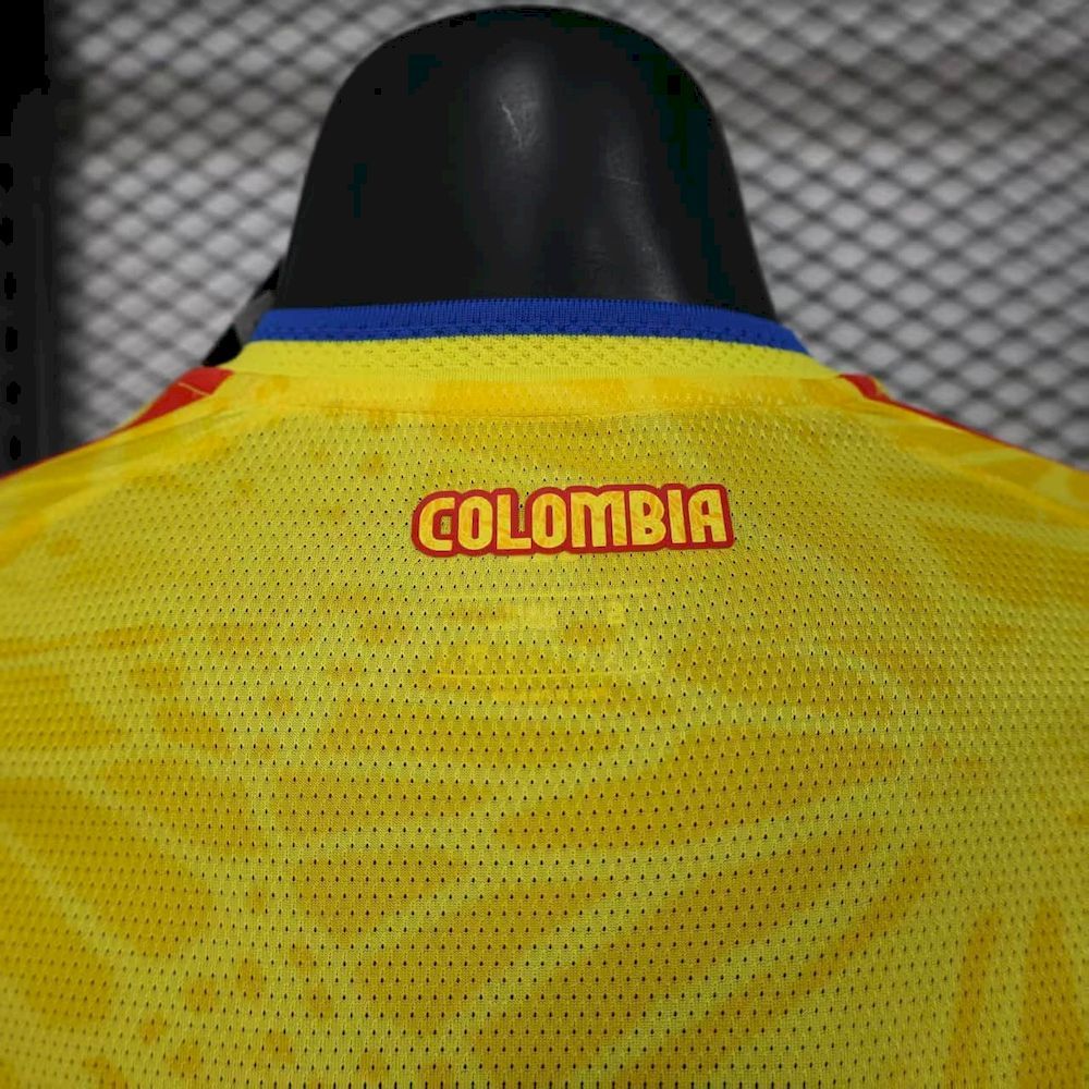 Player Colombia Home Long Sleeve FIFA World Cup 2026 New Season Football Jersey Sports Shirt (4).jpg