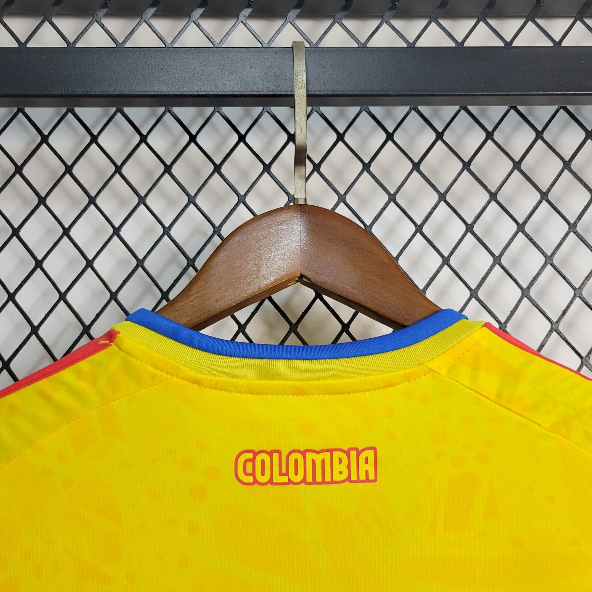 women Colombia Home 2026 World Cup New Season Football Jersey Sports Shirt (6).jpg