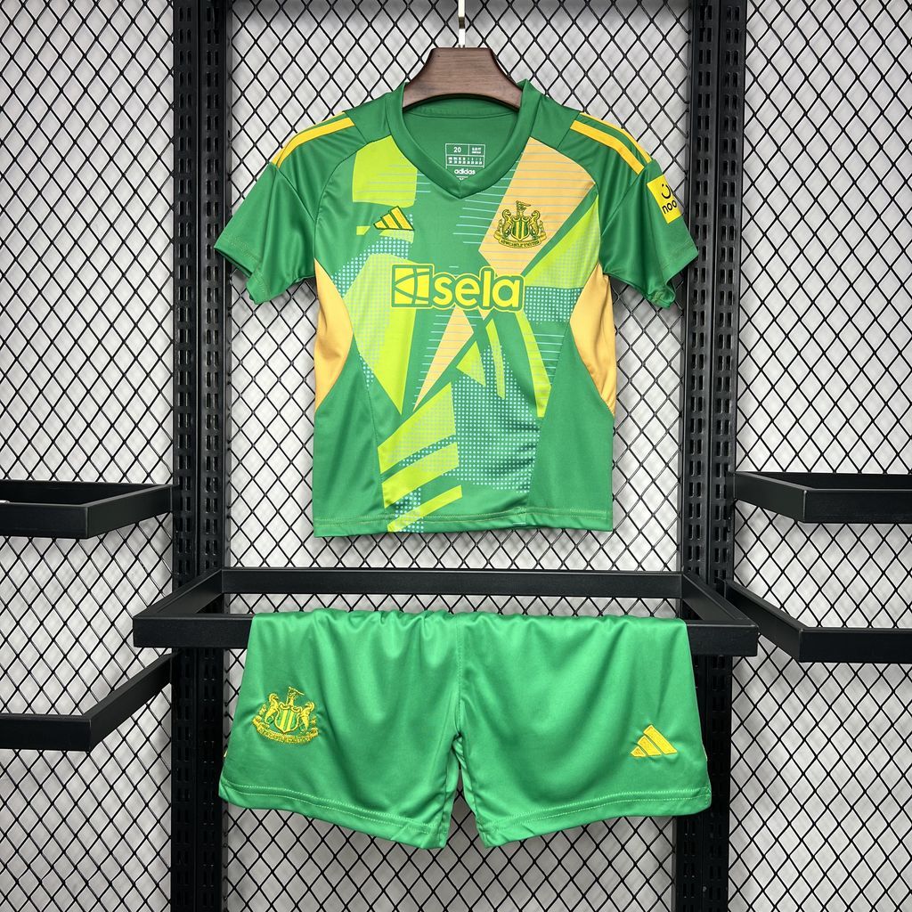 Newcastle United 2024/25 Goalkeeper Kids Kit