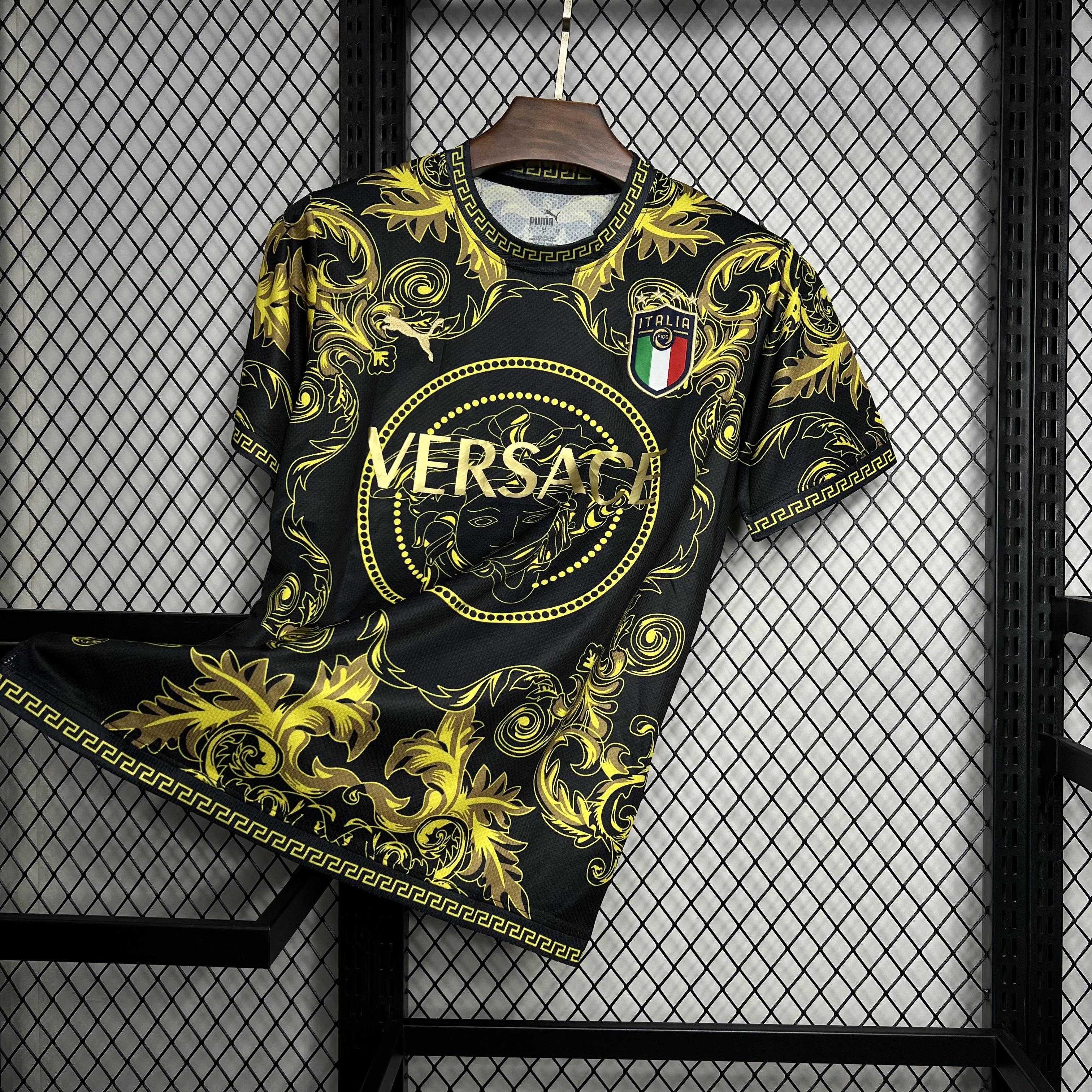 Italy 2022/23 Versace Co-Branded Edition Jersey-Gold