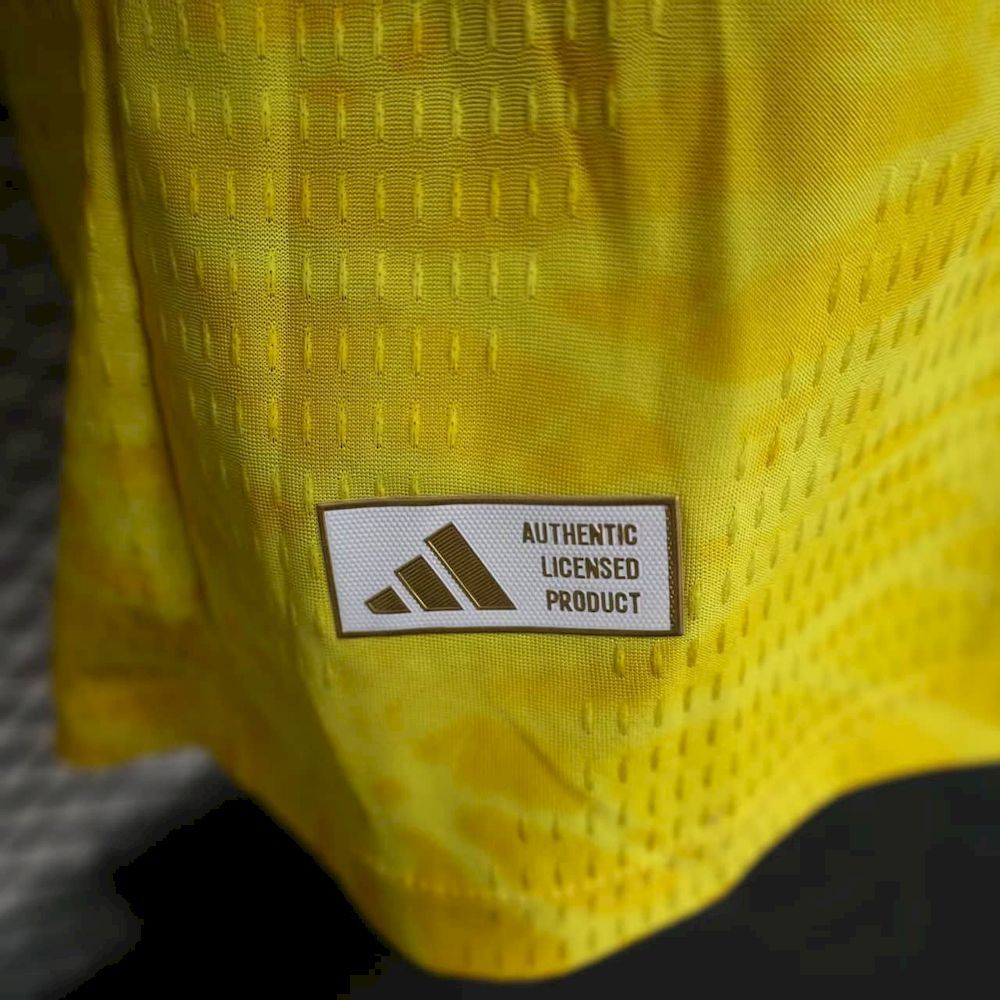 Player Colombia Home Long Sleeve FIFA World Cup 2026 New Season Football Jersey Sports Shirt (6).jpg