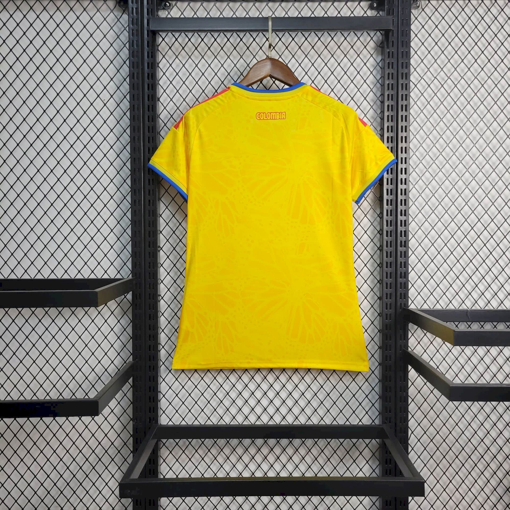 women Colombia Home 2026 World Cup New Season Football Jersey Sports Shirt (7).jpg