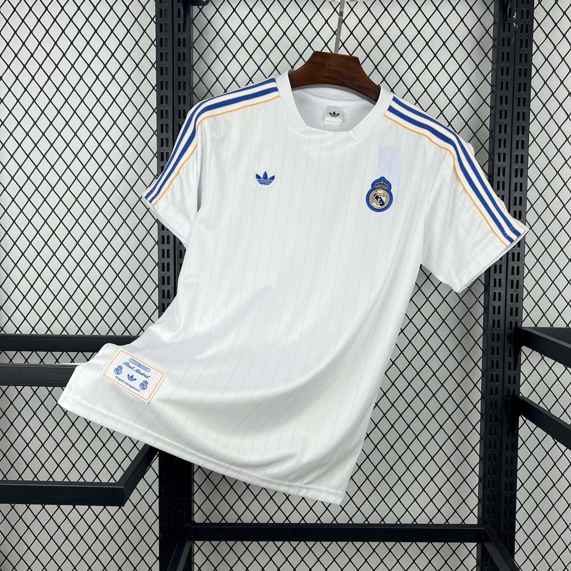 Mens Real Madrid 2025/26 Originals Terrace Icons Jersey