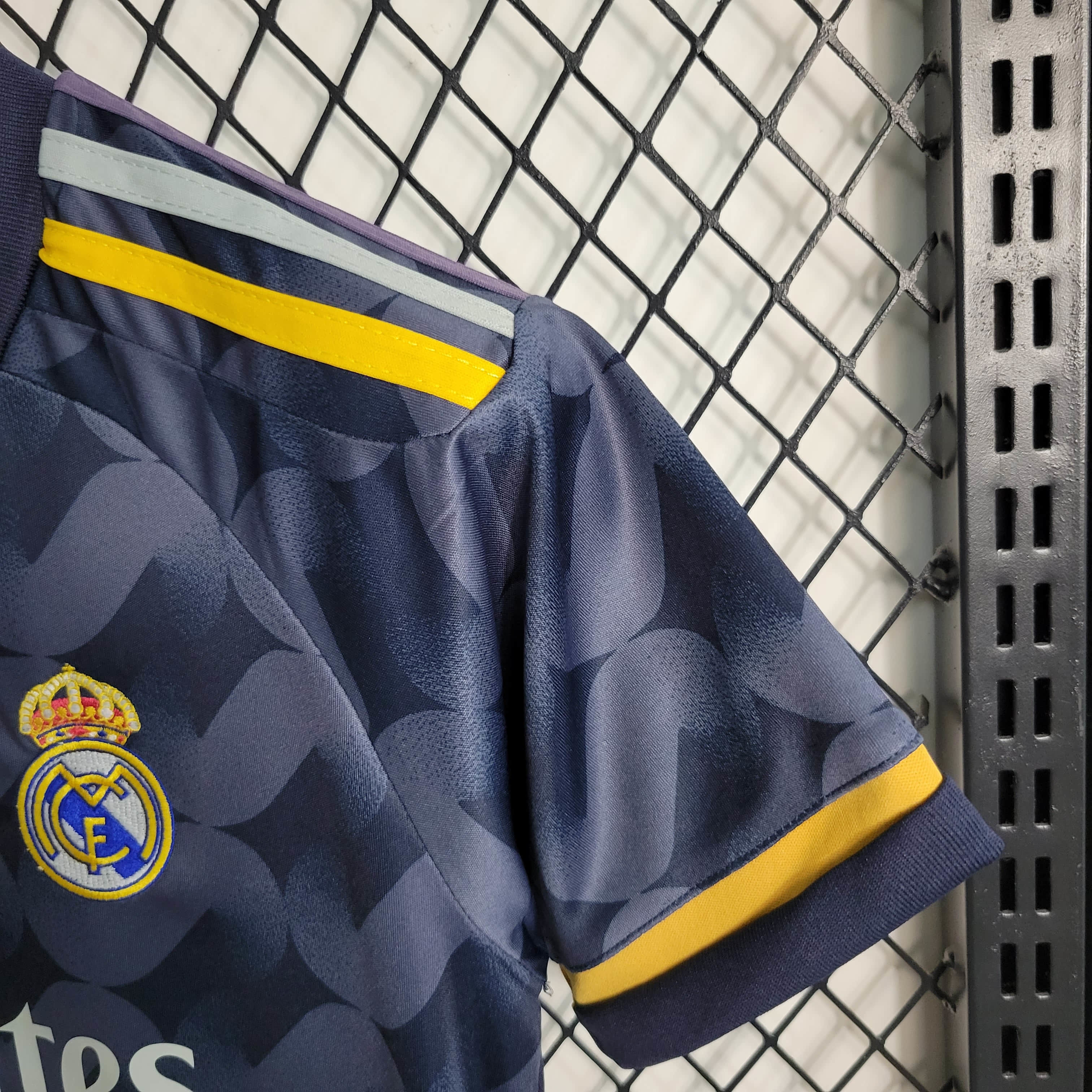 2324 KIDS Real Madrid away size 16-28 (6).jpg