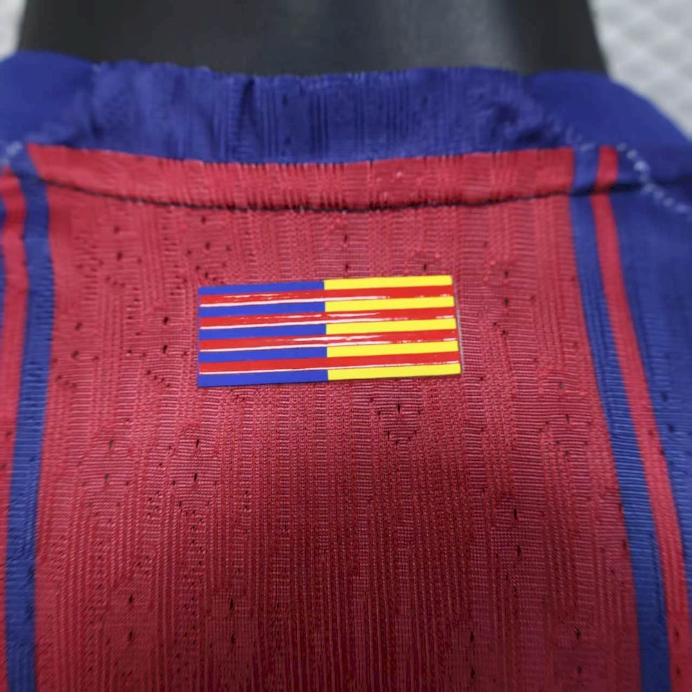 Player Barcelona Home long sleeve 2526 new season Football Jersey Sports shirt (6).jpg