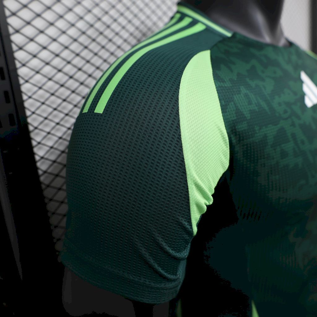 Algerian away player 2425 Football team shirt Jersey Sports shirt (8).jpg