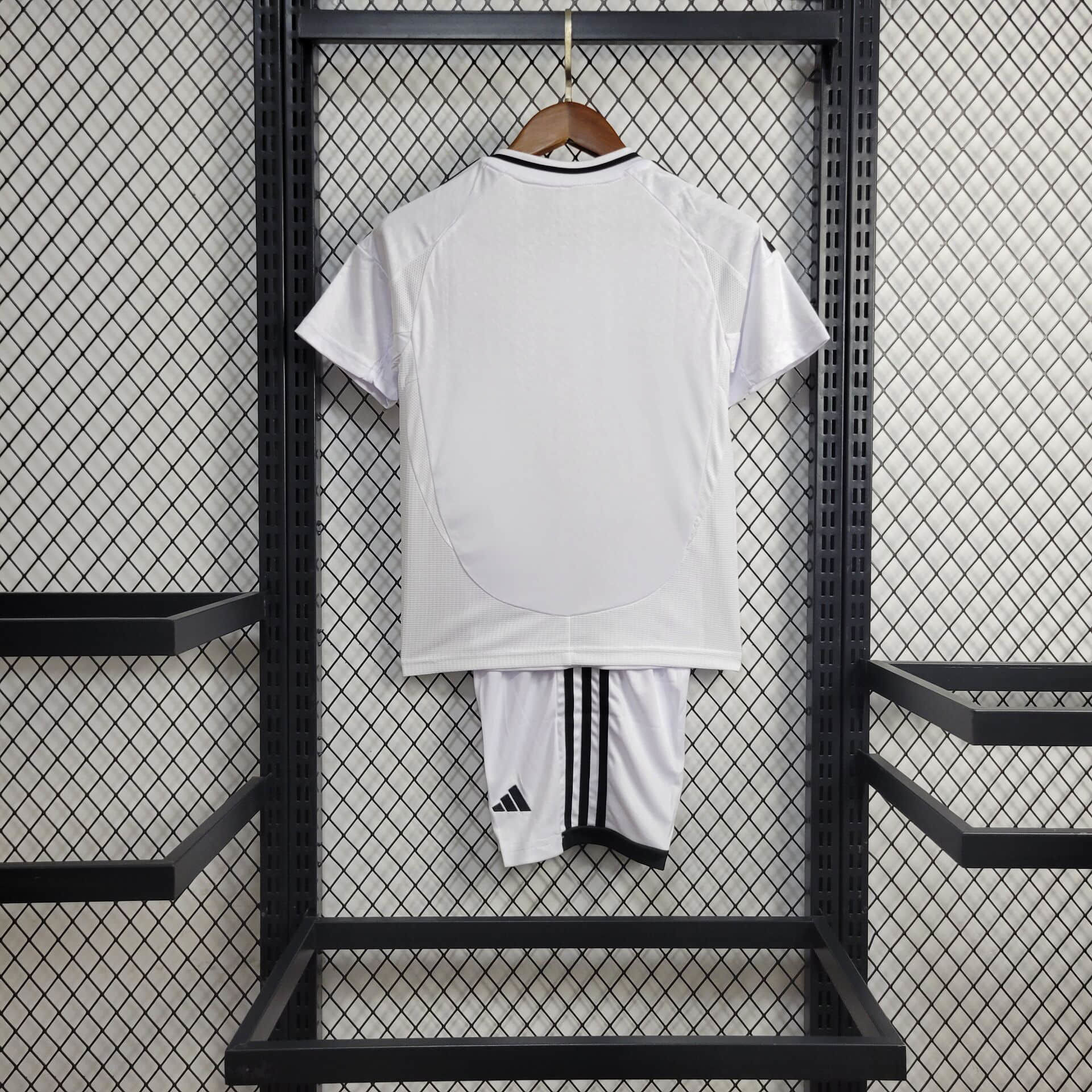 2425 Kids Real Madrid Home (8).jpg