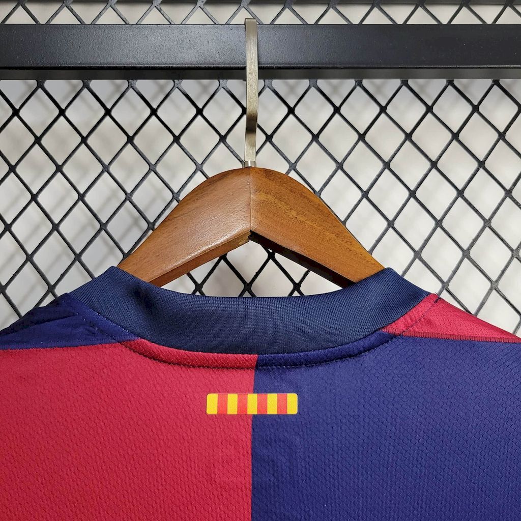 Barcelona home co-branded edition 2425 Football team shirt Jersey (8).jpg