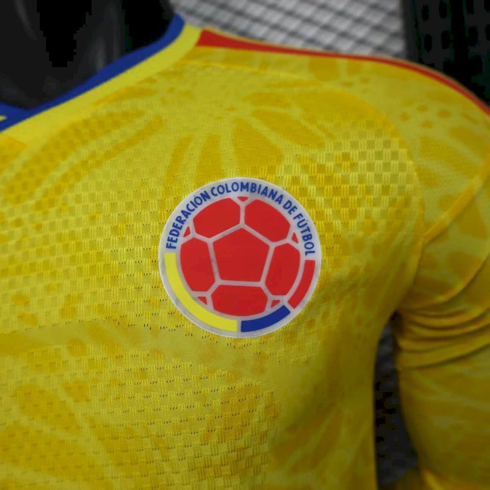 Player Colombia Home Long Sleeve FIFA World Cup 2026 New Season Football Jersey Sports Shirt (8).jpg