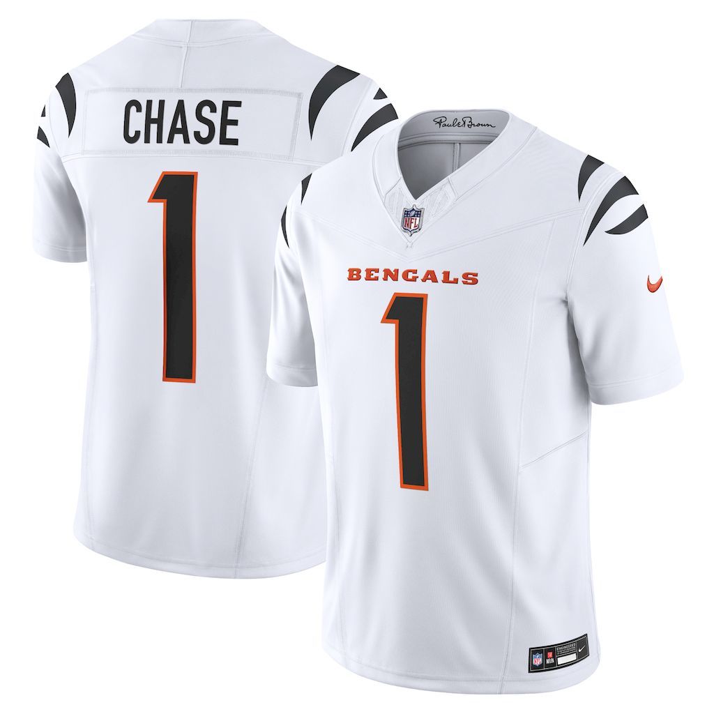 Mens Cincinnati Bengals JaMarr Chase Nike White Vapor F.U.S.E. Li.jpg