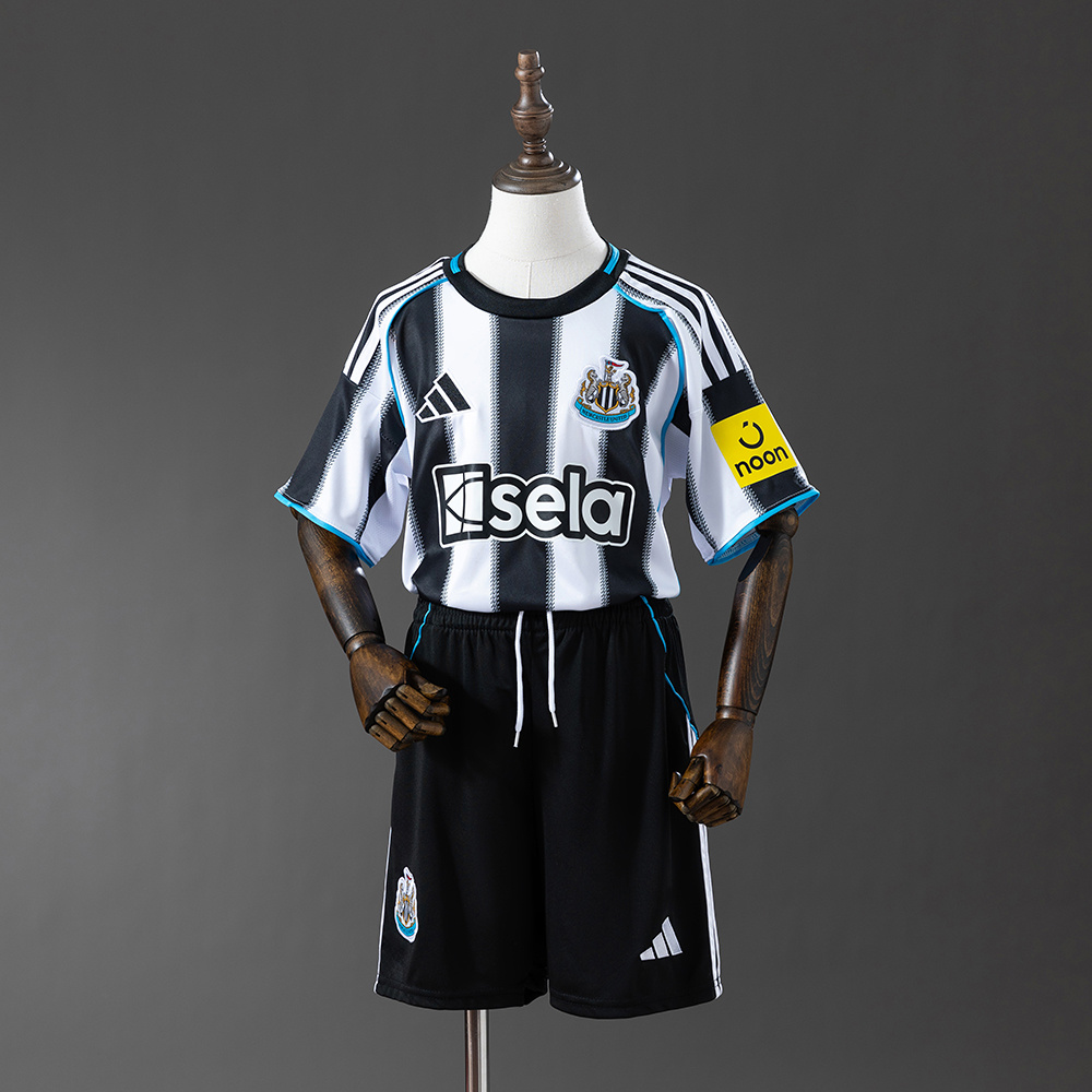 Newcastle-United-2526-Home-Full-kids-kit-Jersey-(5).jpg